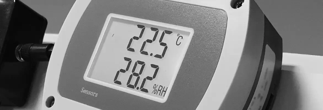 A digital weather sensor display showing temperature of 22.5°C and relative humidity of 28.2%.